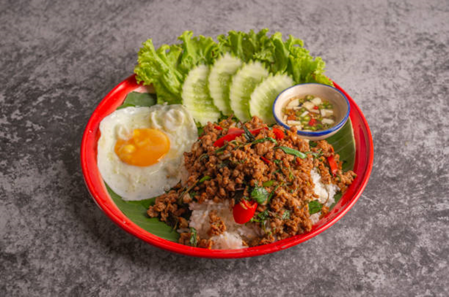 เบื่อแล้วผัดกะเพราเดิม ๆ ชวนสร้างสูตรใหม่ที่โดนใจคนกิน